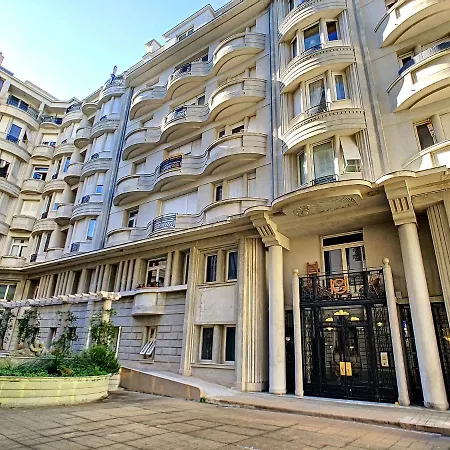 Nestor&jeeves - Gloria - Very Close Sea - Prestigious Building